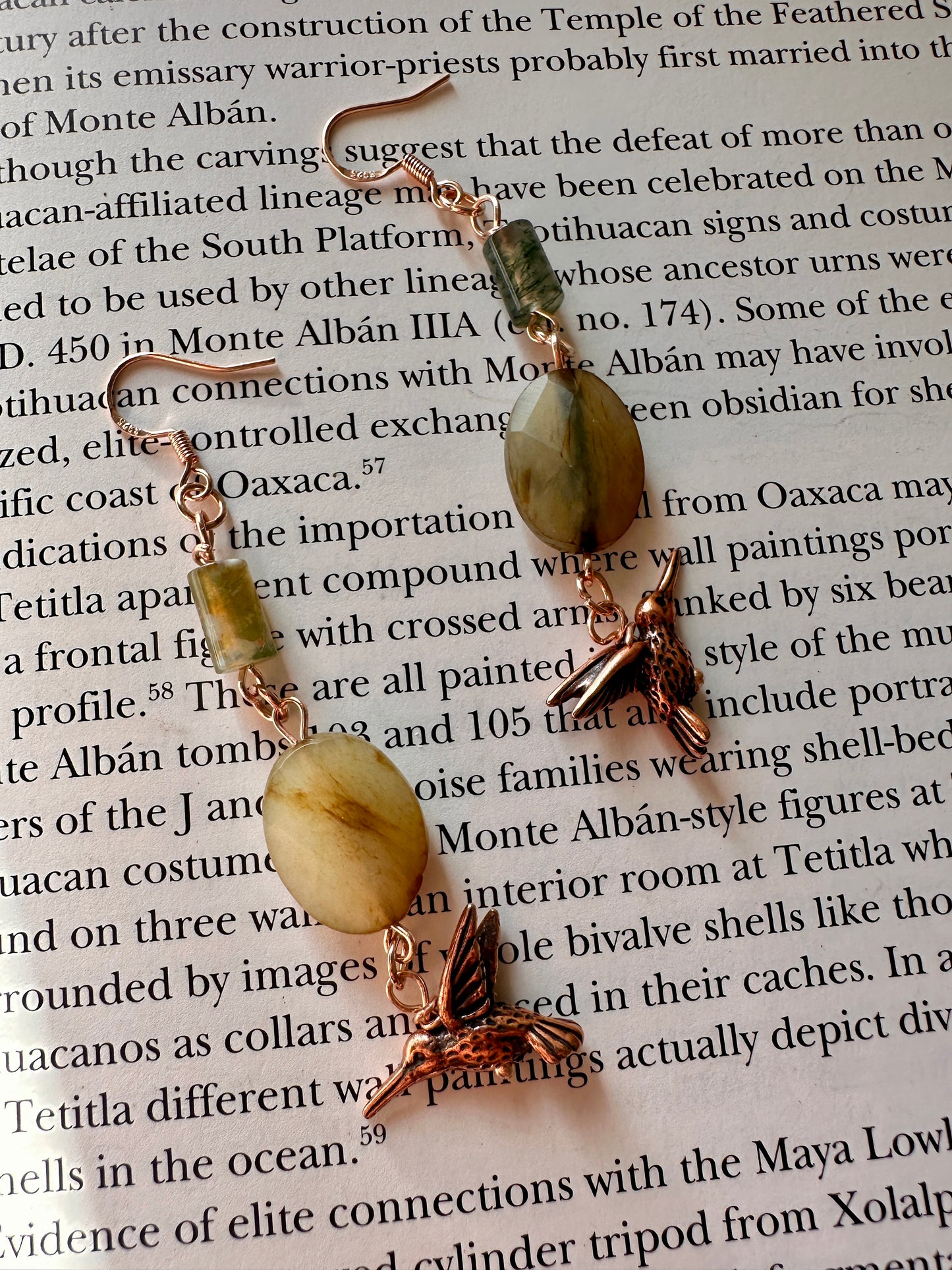 Agate and Jade Colibrí earrings