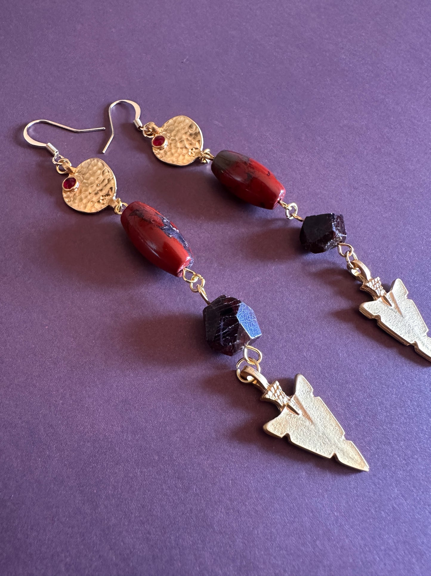 Garnet and jasper golden dangle arrow earrings